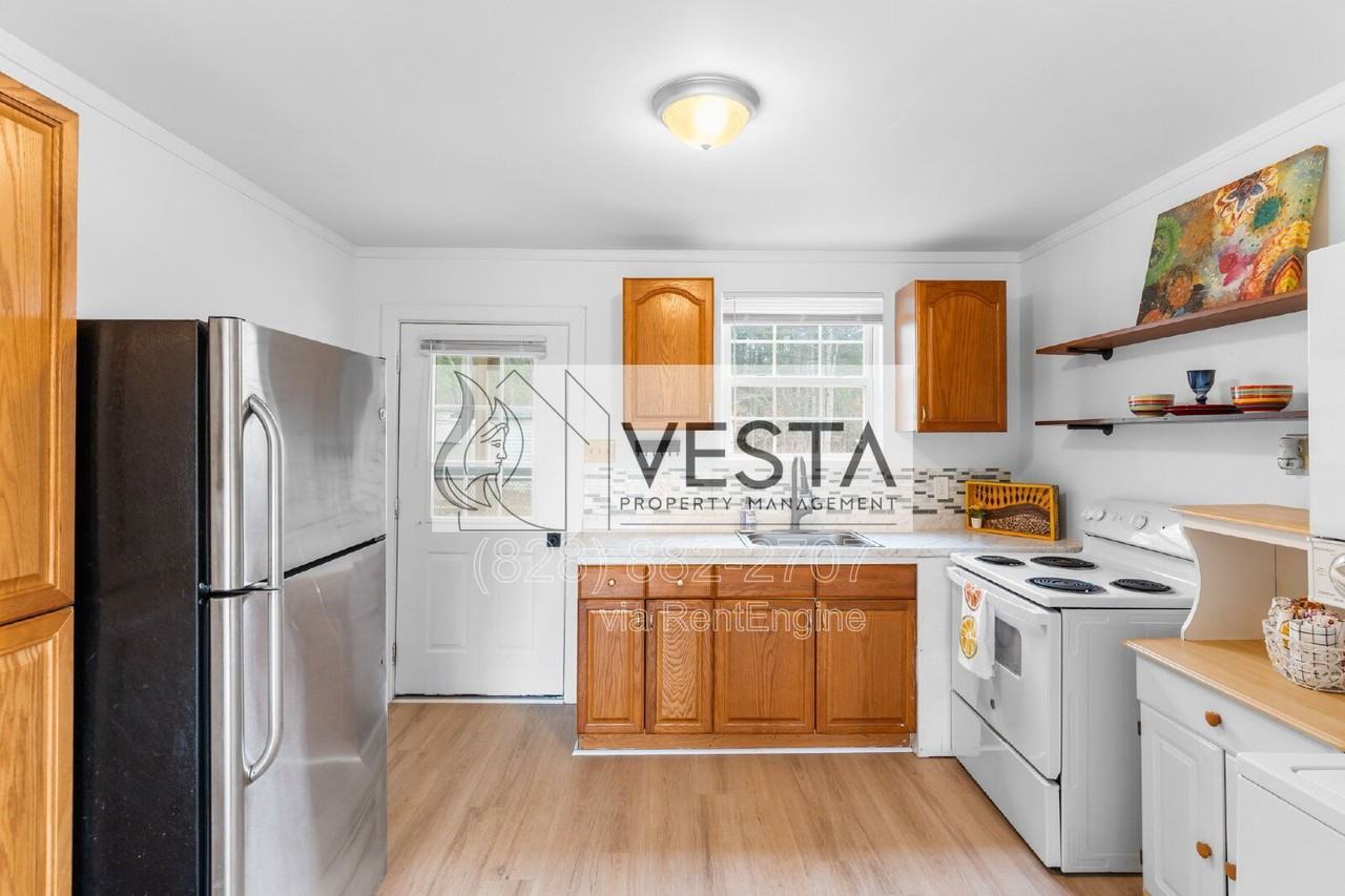 4 Katra Lane - Photo 4 of 20