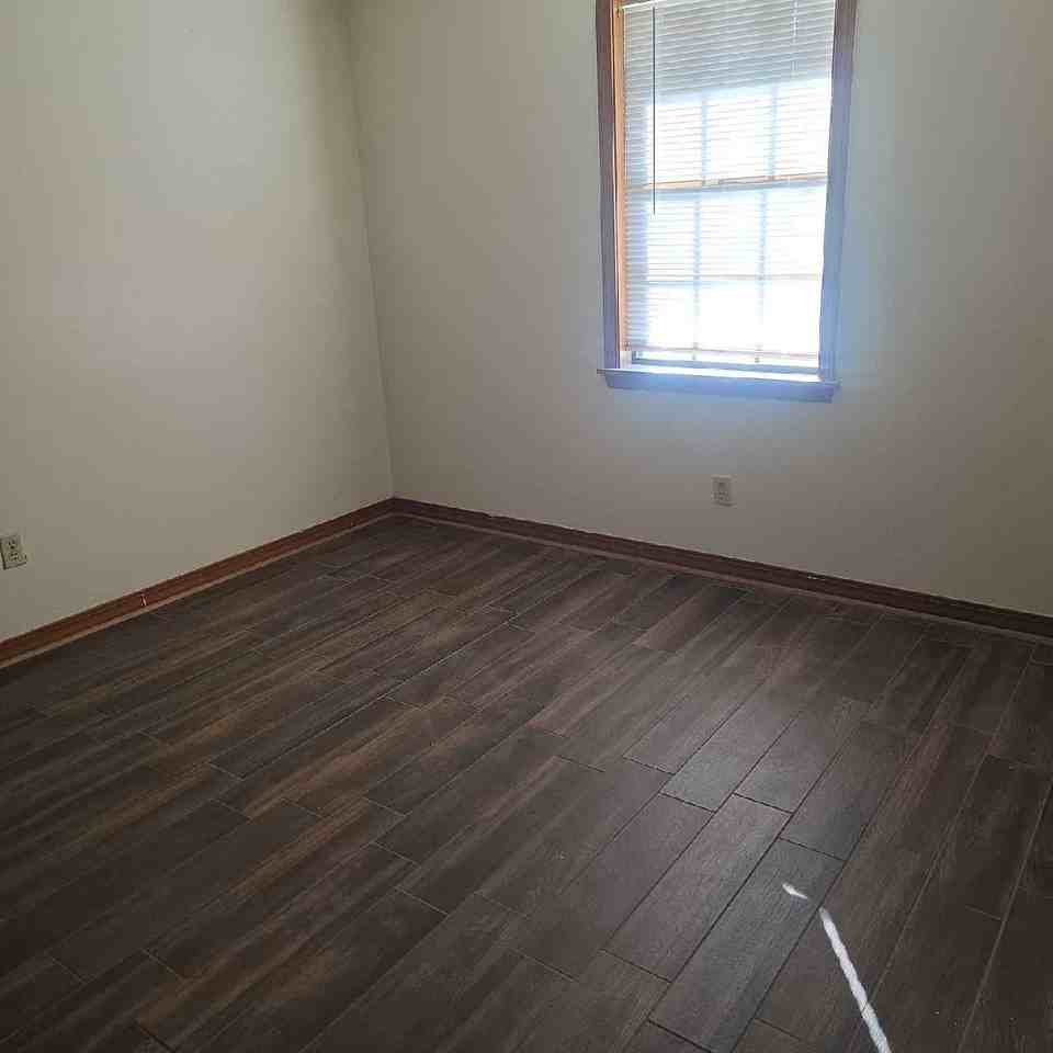 1002 Sybil Drive #1 - Photo 3 of 5