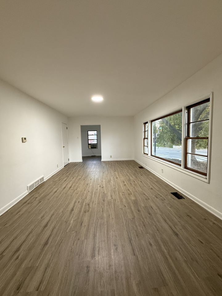 138 E Xenia Dr #A - Photo 5 of 12