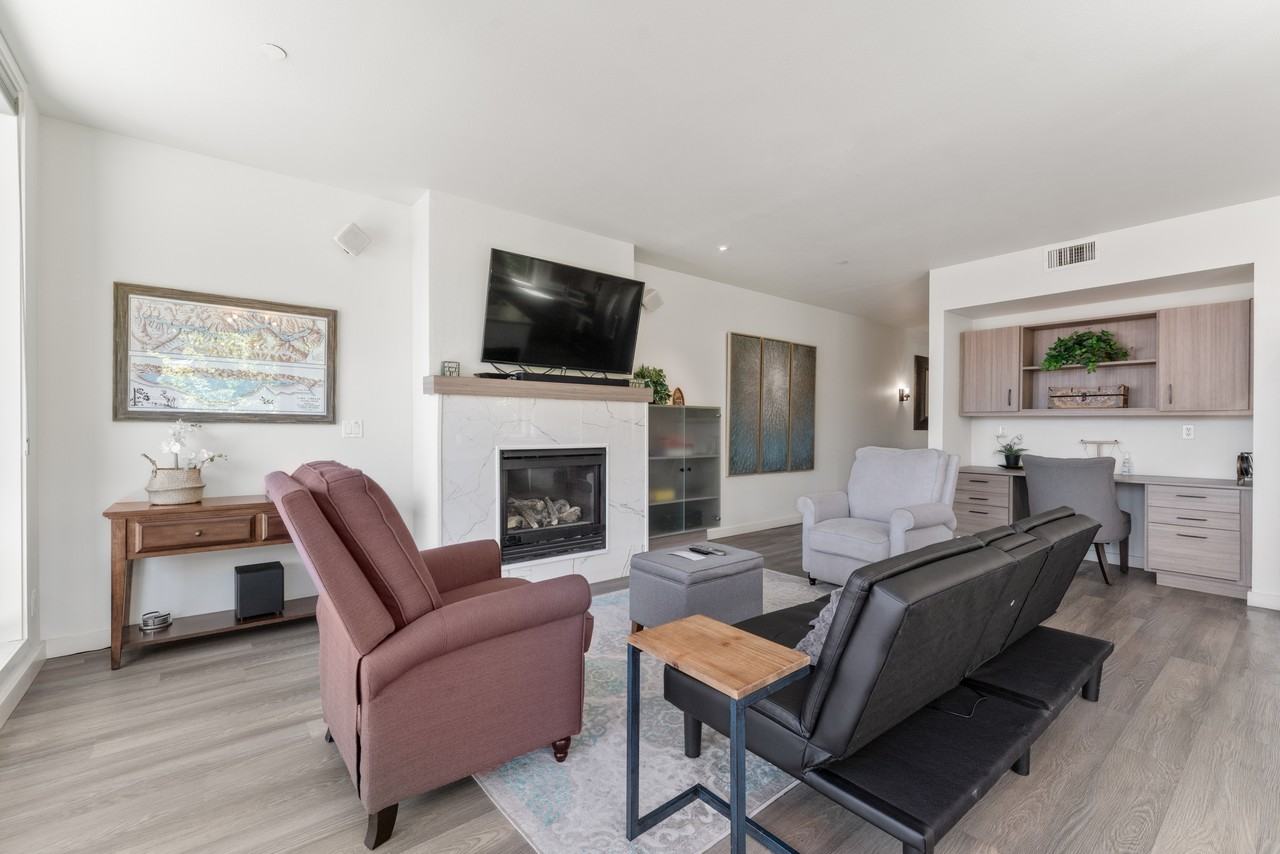 2220 West Woodin Avenue #1 - Photo 2 of 23