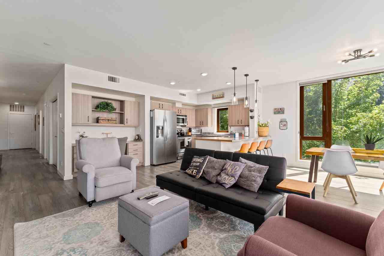 2220 West Woodin Avenue #1 - Photo 3 of 23