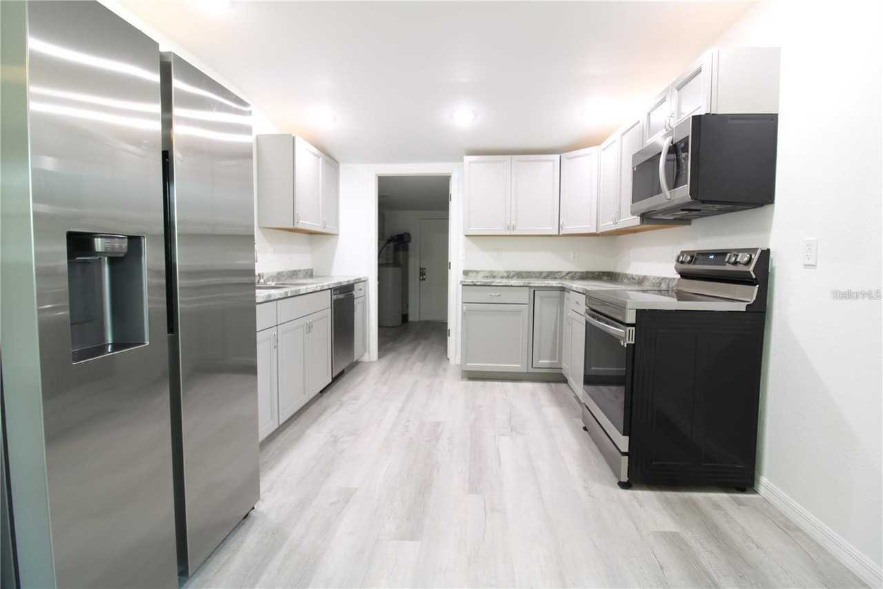 1815 S Summerlin Ave #1 - Photo 3 of 20