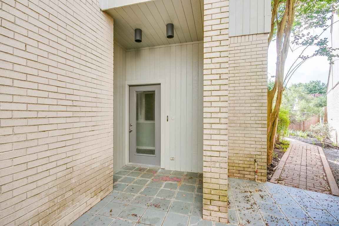 923 Cranberry Hill Ct #1 - Photo 2 of 50