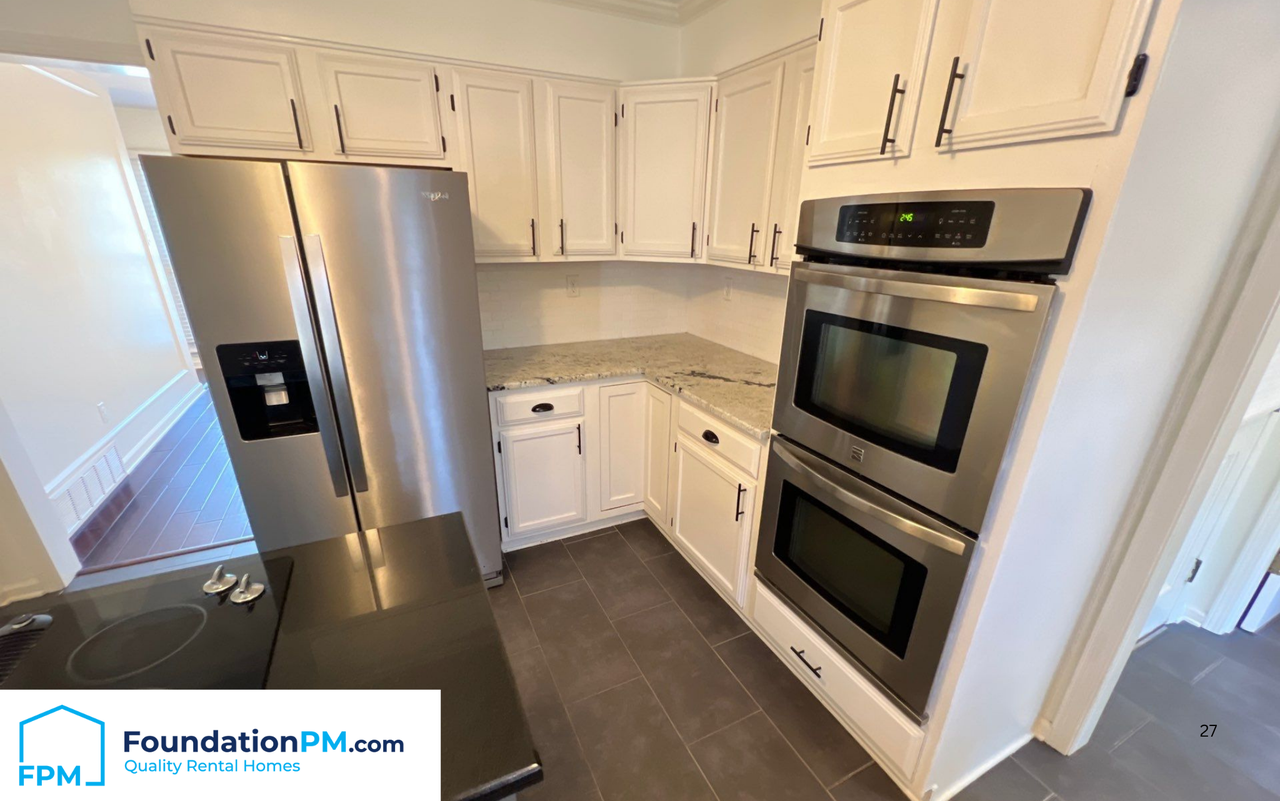 8653 Chris Suzanne Cir #1 - Photo 4 of 32