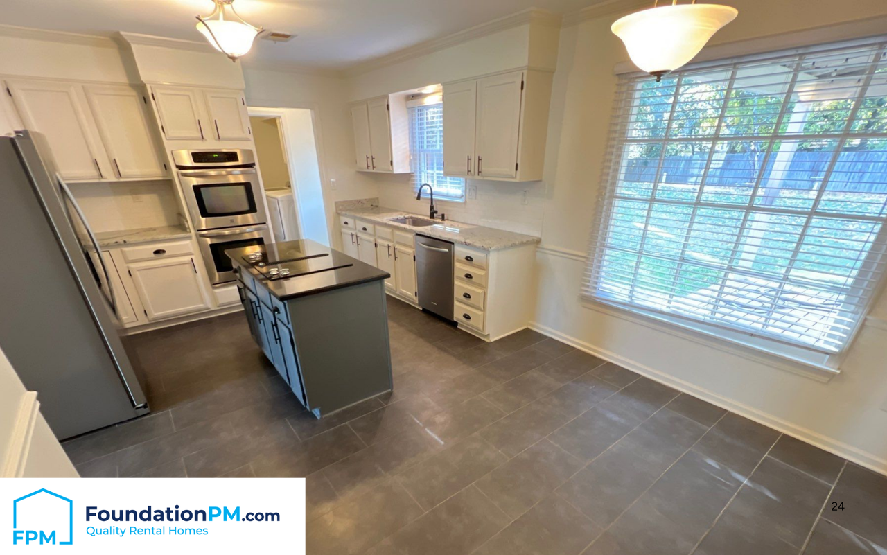 8653 Chris Suzanne Cir #1 - Photo 5 of 32