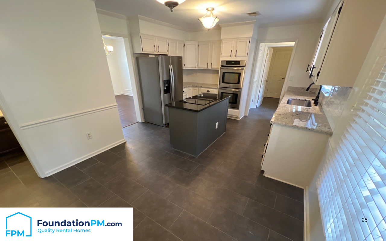 8653 Chris Suzanne Cir #1 - Photo 6 of 32