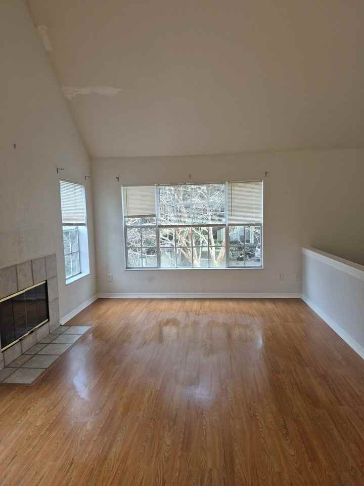 13700 Richmond Park Dr N #1 - Photo 4 of 14