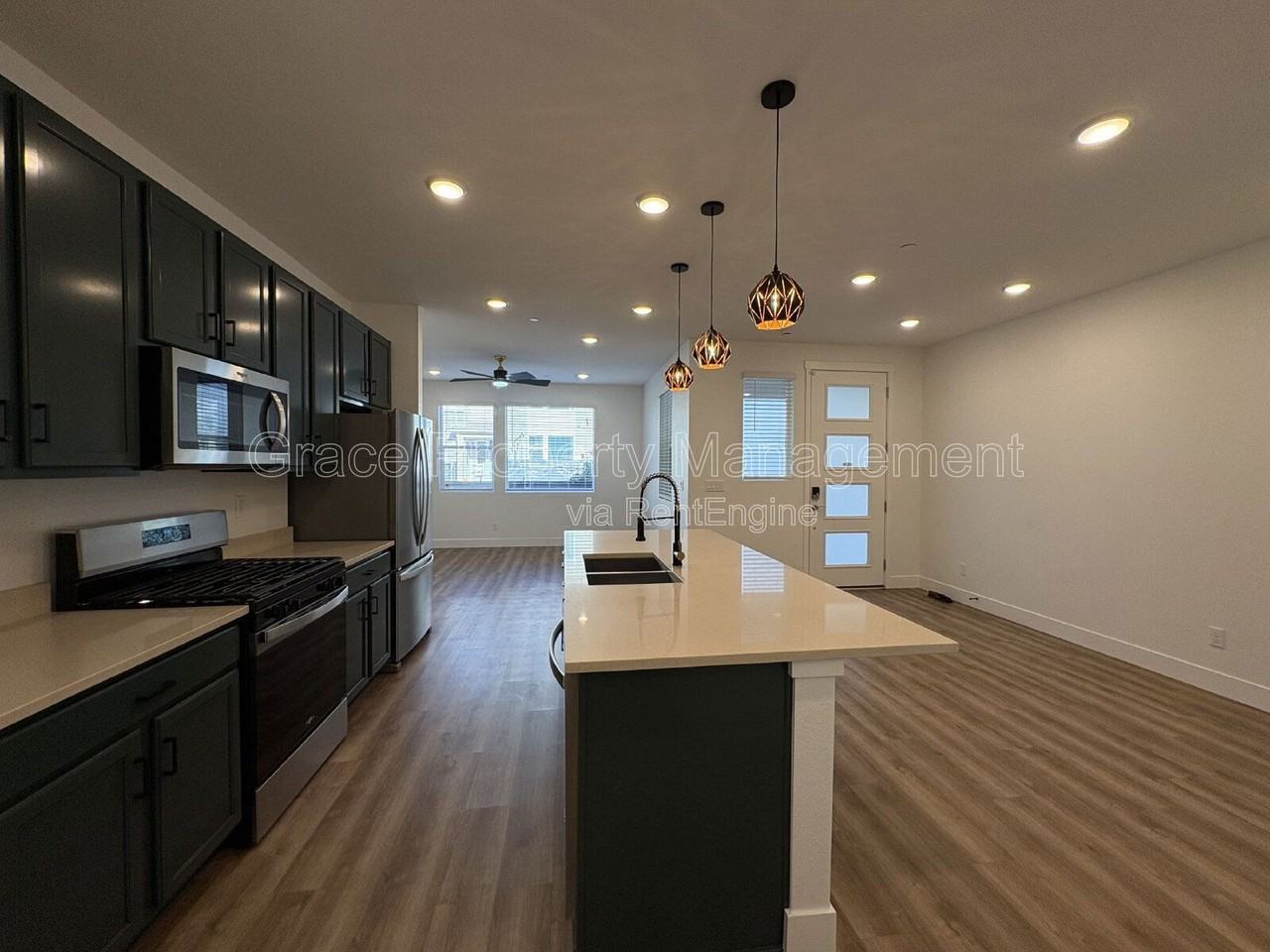 2657 West 68th Avenue - Photo 3 of 29