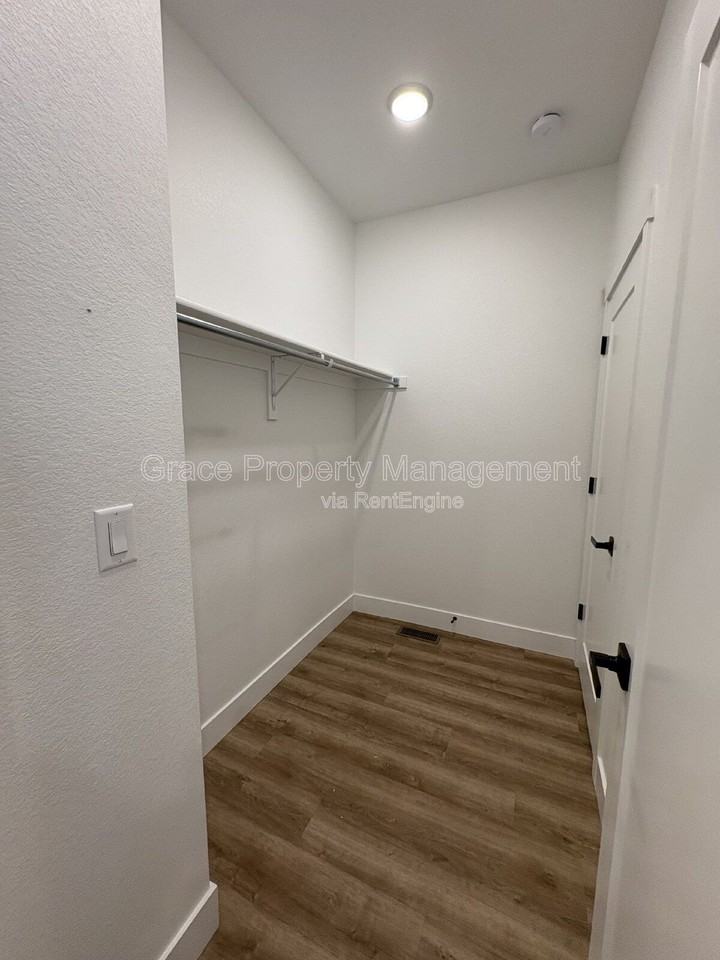 2657 West 68th Avenue - Photo 6 of 29