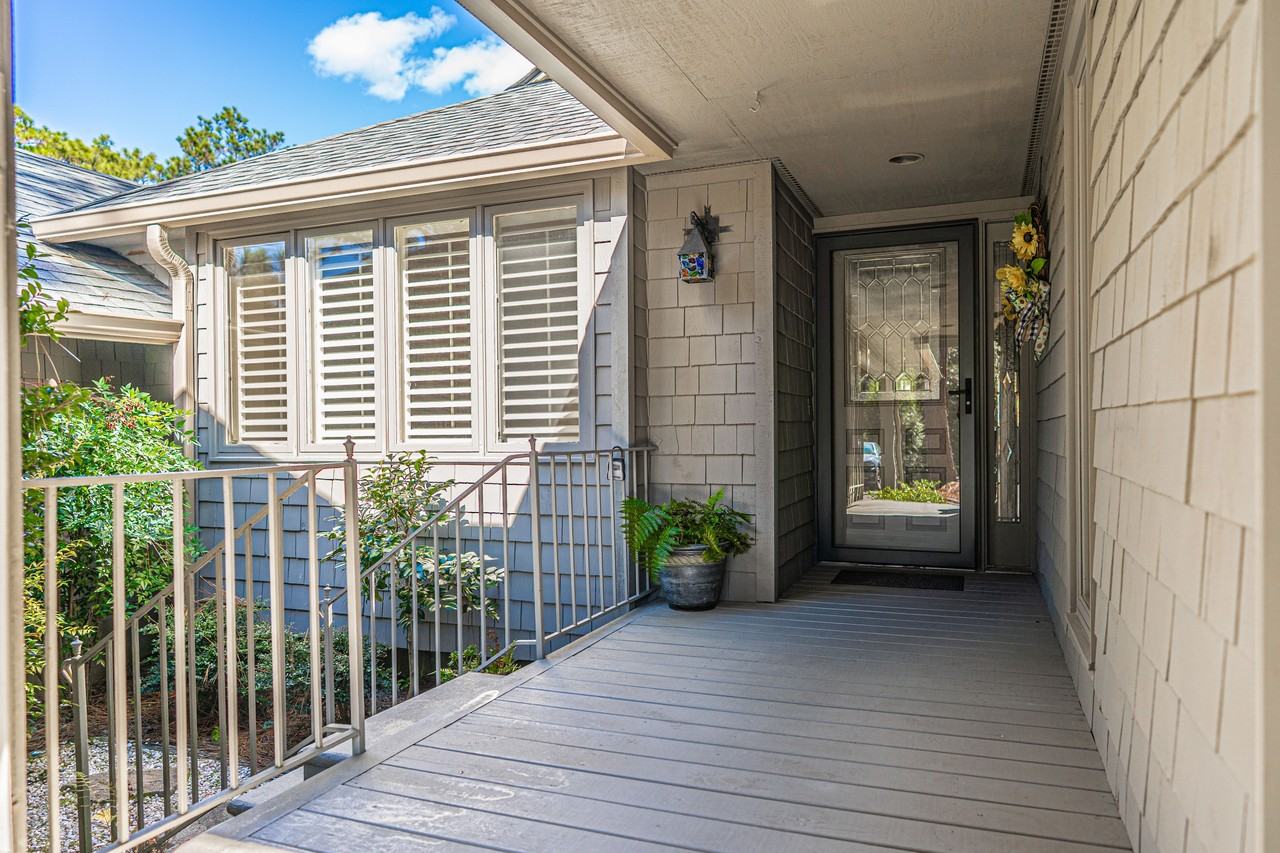 285 285 Sugar Gum Lane - 23Unit 23 #23 - Photo 2 of 33