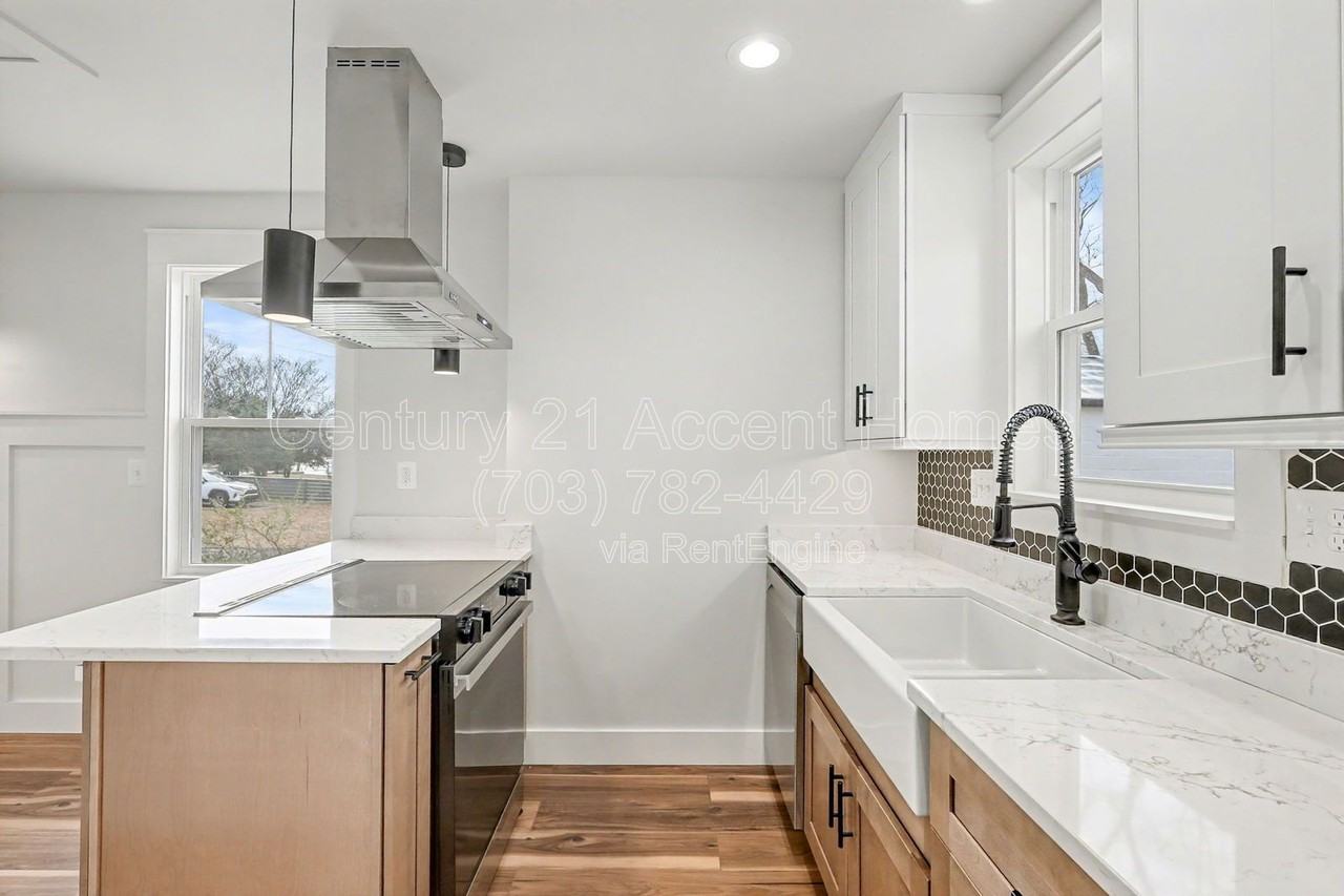 12101 Fort Washington Road - Photo 4 of 22