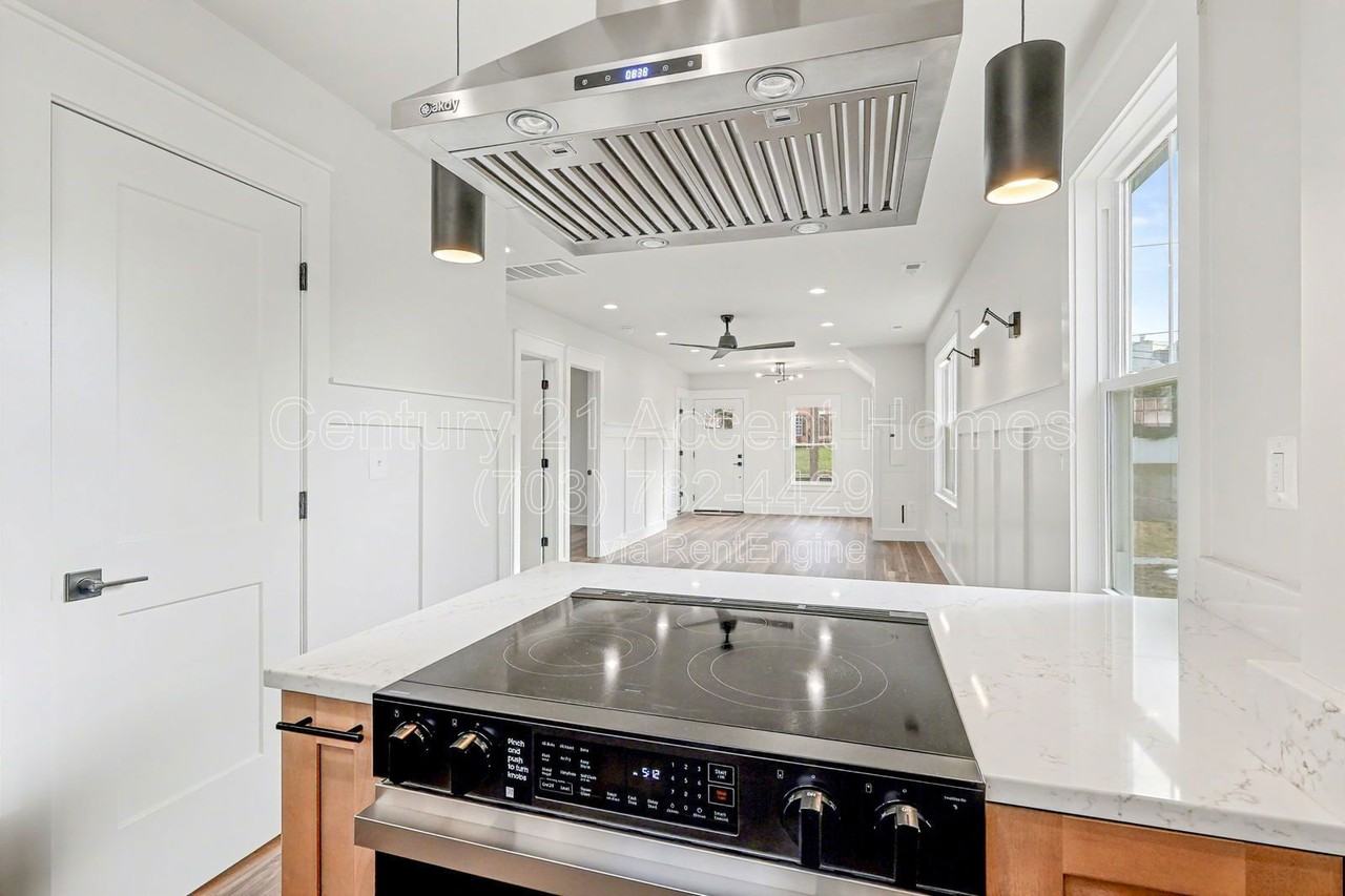 12101 Fort Washington Road - Photo 6 of 22