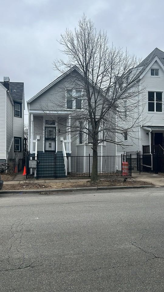 5845 S Princeton Ave - Photo 6 of 7