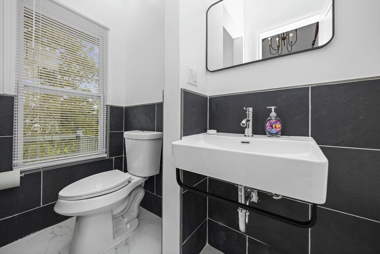 520 Smith Street #2 - Photo 3 of 11