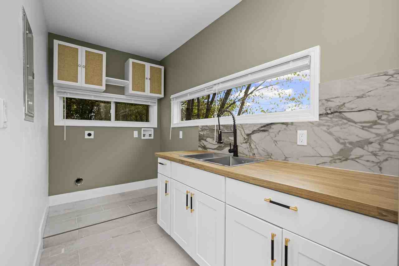 520 Smith Street #2 - Photo 5 of 11