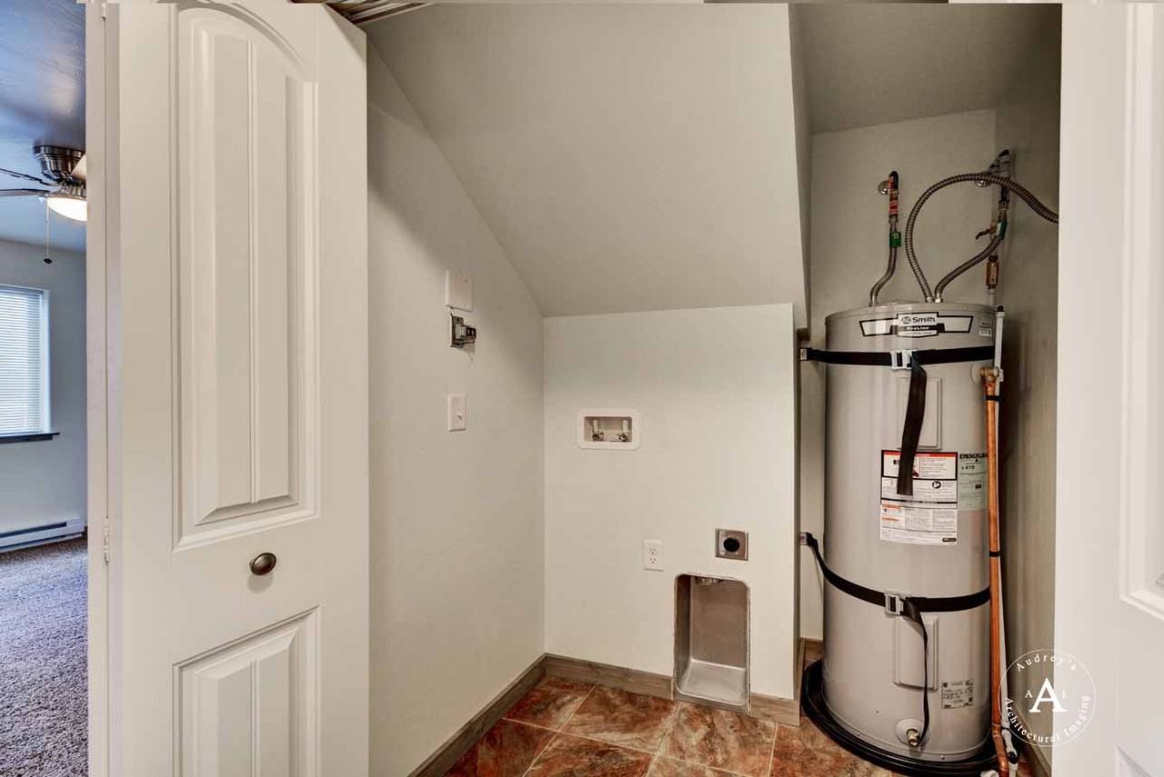 2058 Gold Avenue #2058 - Photo 4 of 22