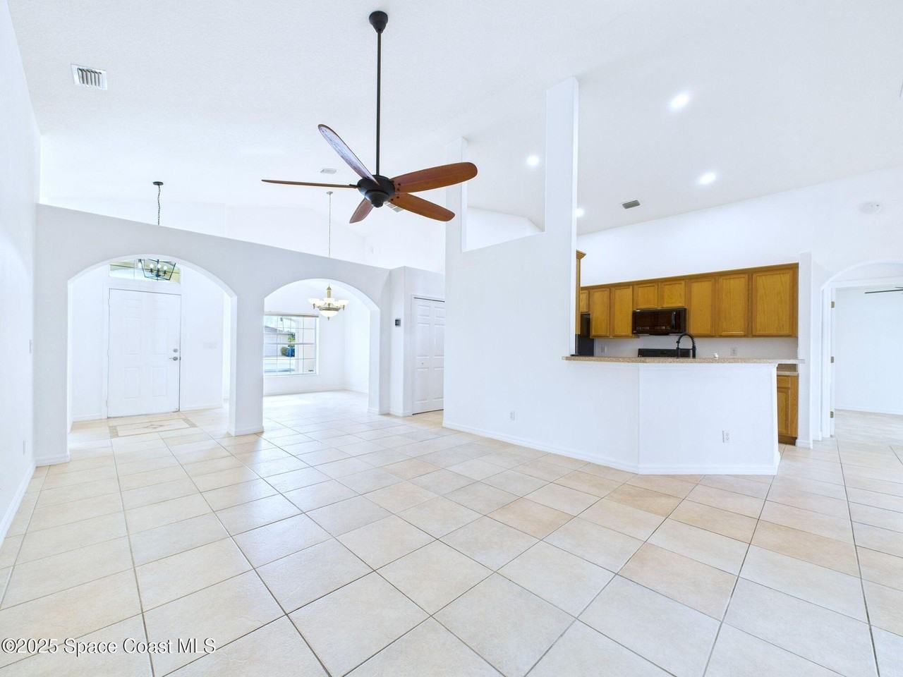 207 Alcantarra St Nw #1 - Photo 3 of 8