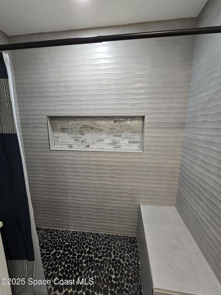 2417 Colonial Dr #1 - Photo 7 of 10