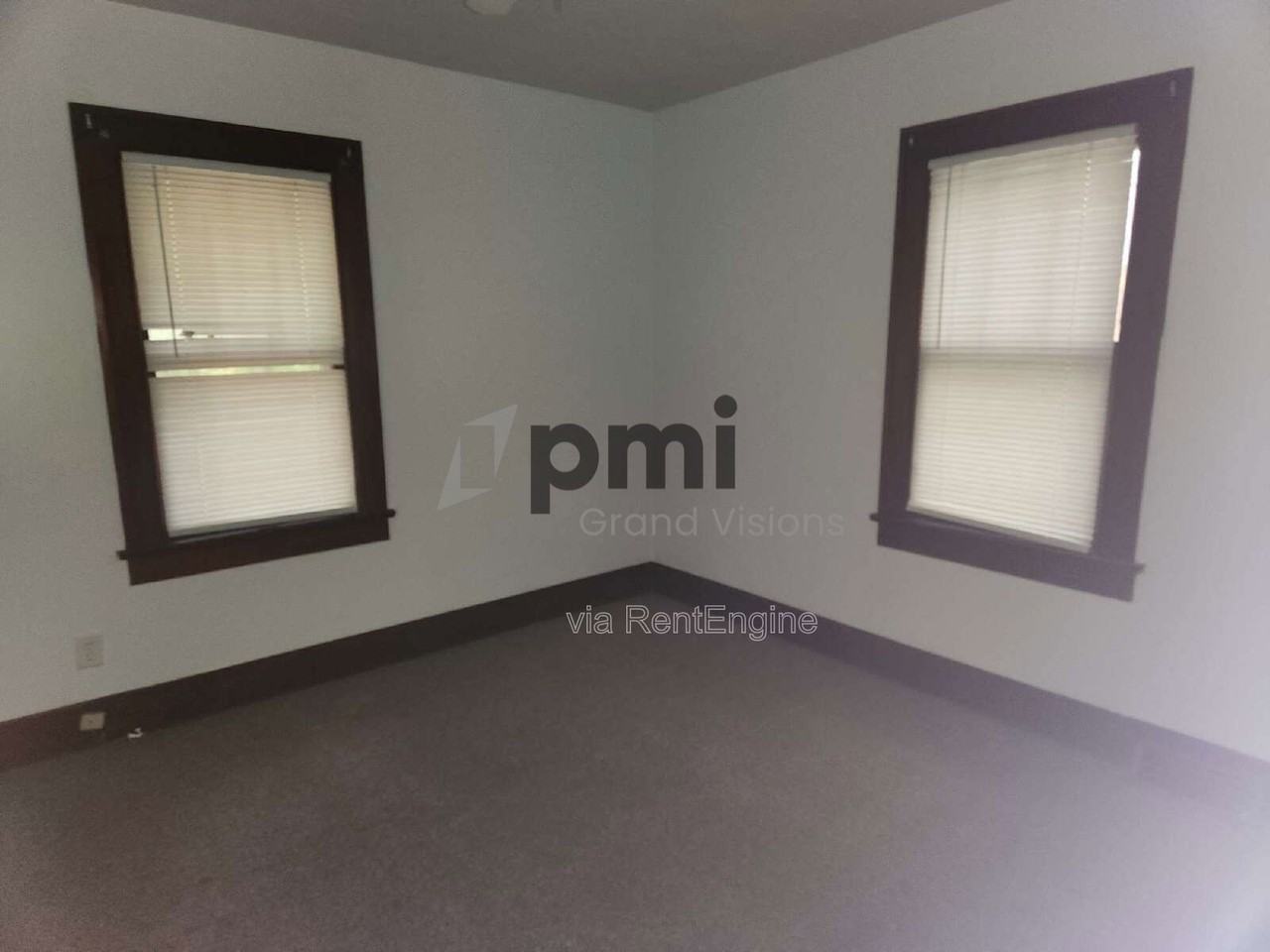 2055 E Prairie St - Photo 4 of 10