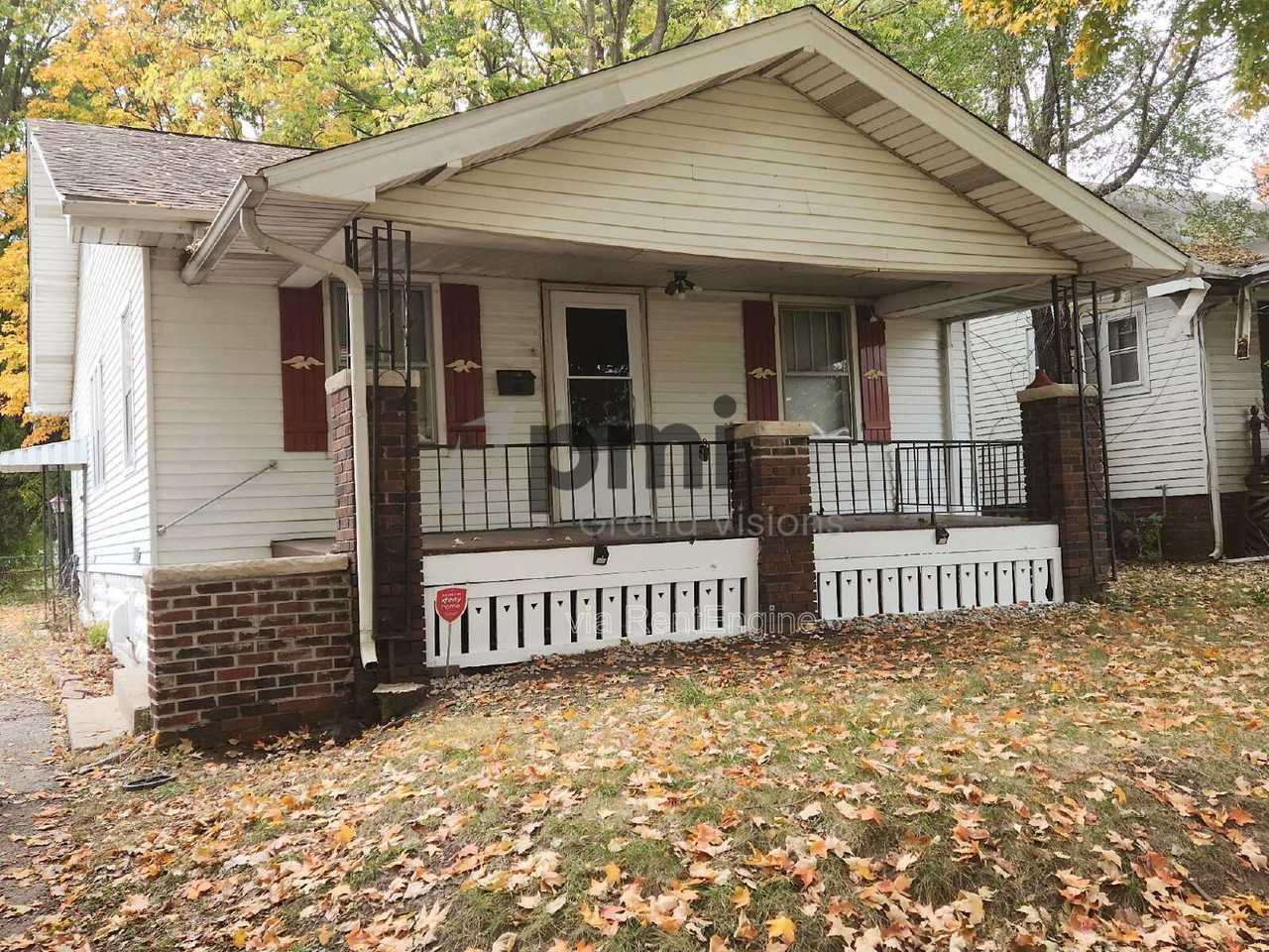 2055 E Prairie St - Photo 7 of 10