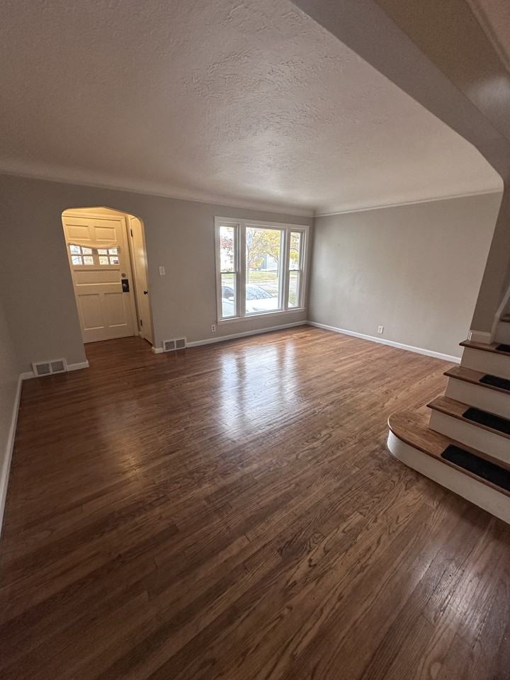 1240 Avondale Rd #1 - Photo 2 of 33