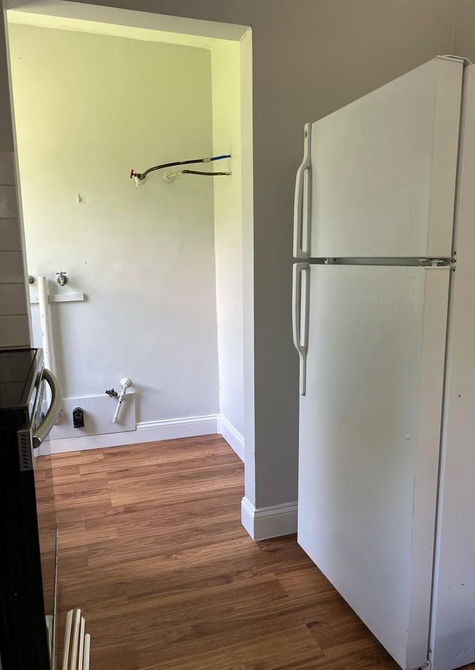 413 10th Ter - Photo 3 of 29