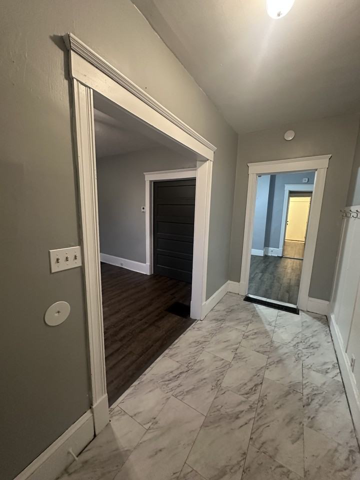 9415 Edmunds Ave #1 - Photo 3 of 30