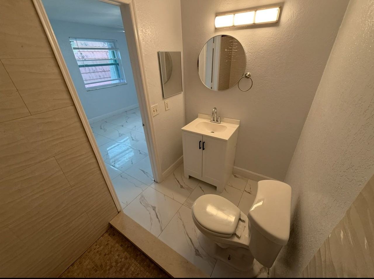 1651 Southwest 40th Terrace #A - Photo 7 of 10