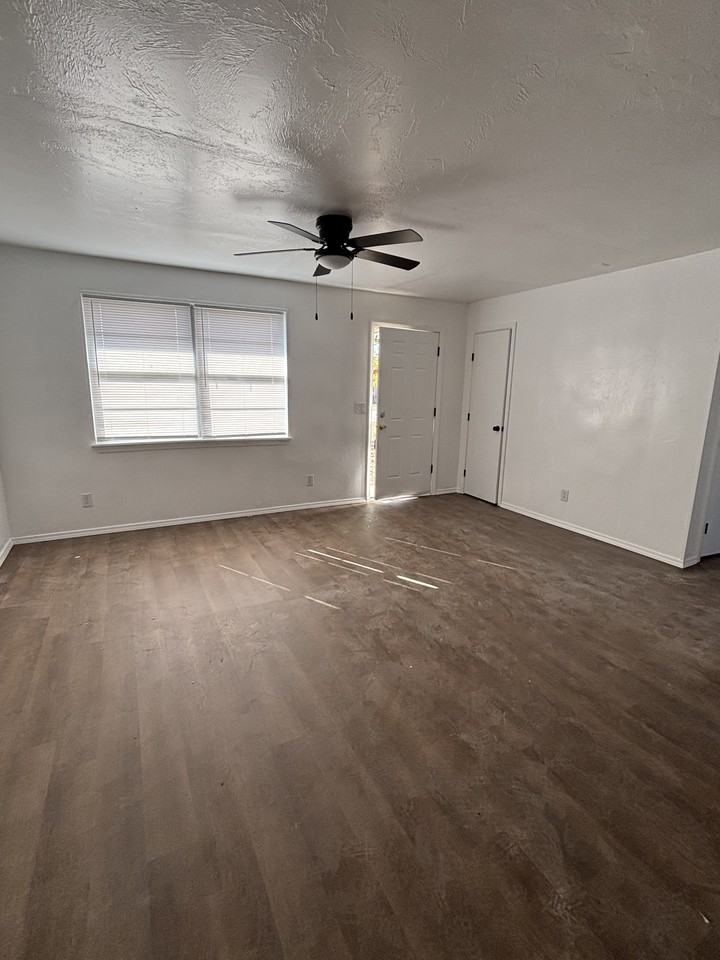 104 Gatewood Drive #1 - Photo 2 of 18