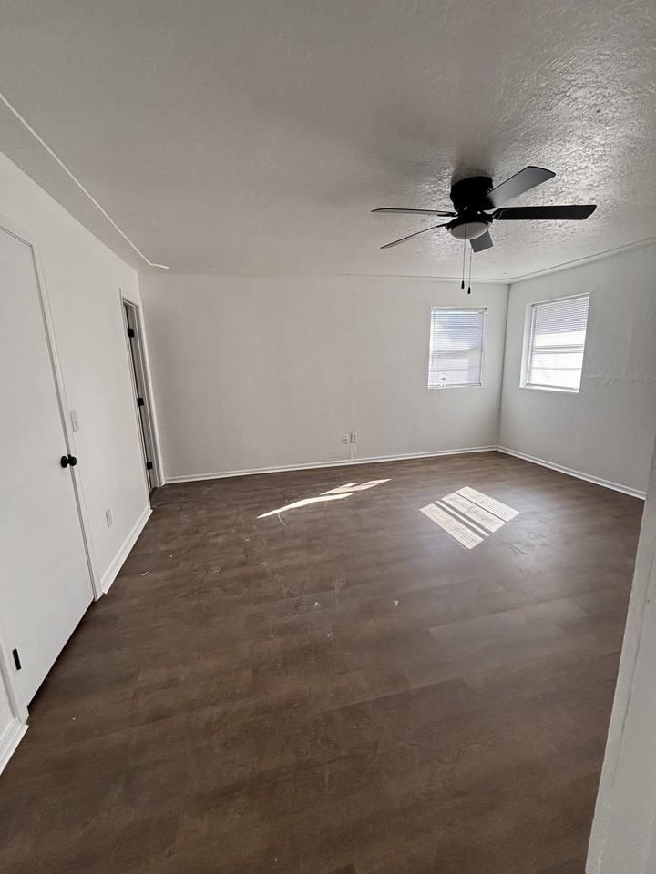 104 Gatewood Drive #1 - Photo 4 of 18