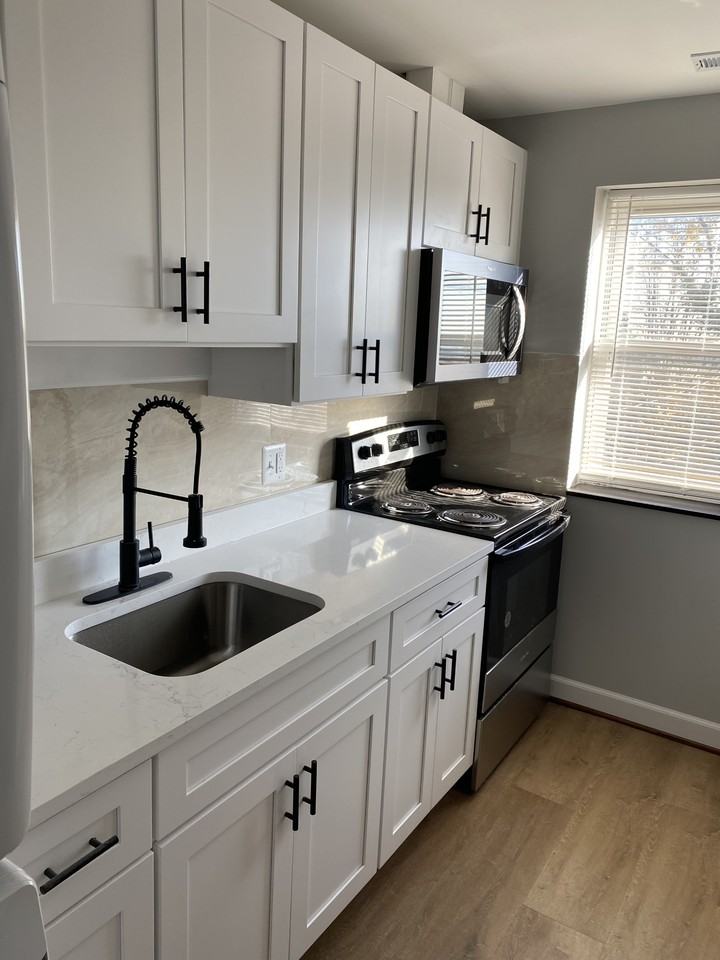 823 North Woodington Road - 1C AVAILABLE $700 - Photo 2 of 9