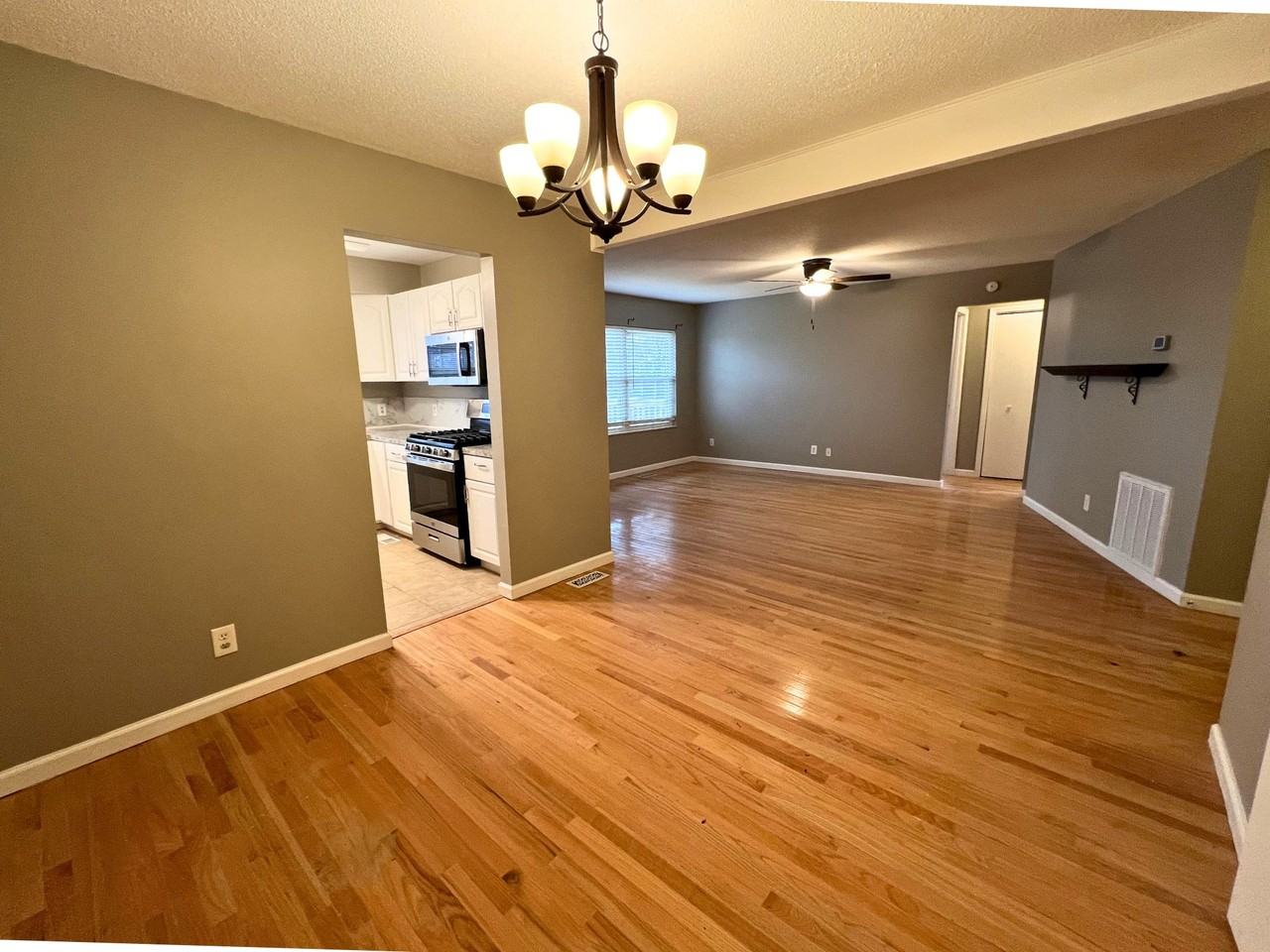 2805 Big Bend Dr #1 - Photo 4 of 21