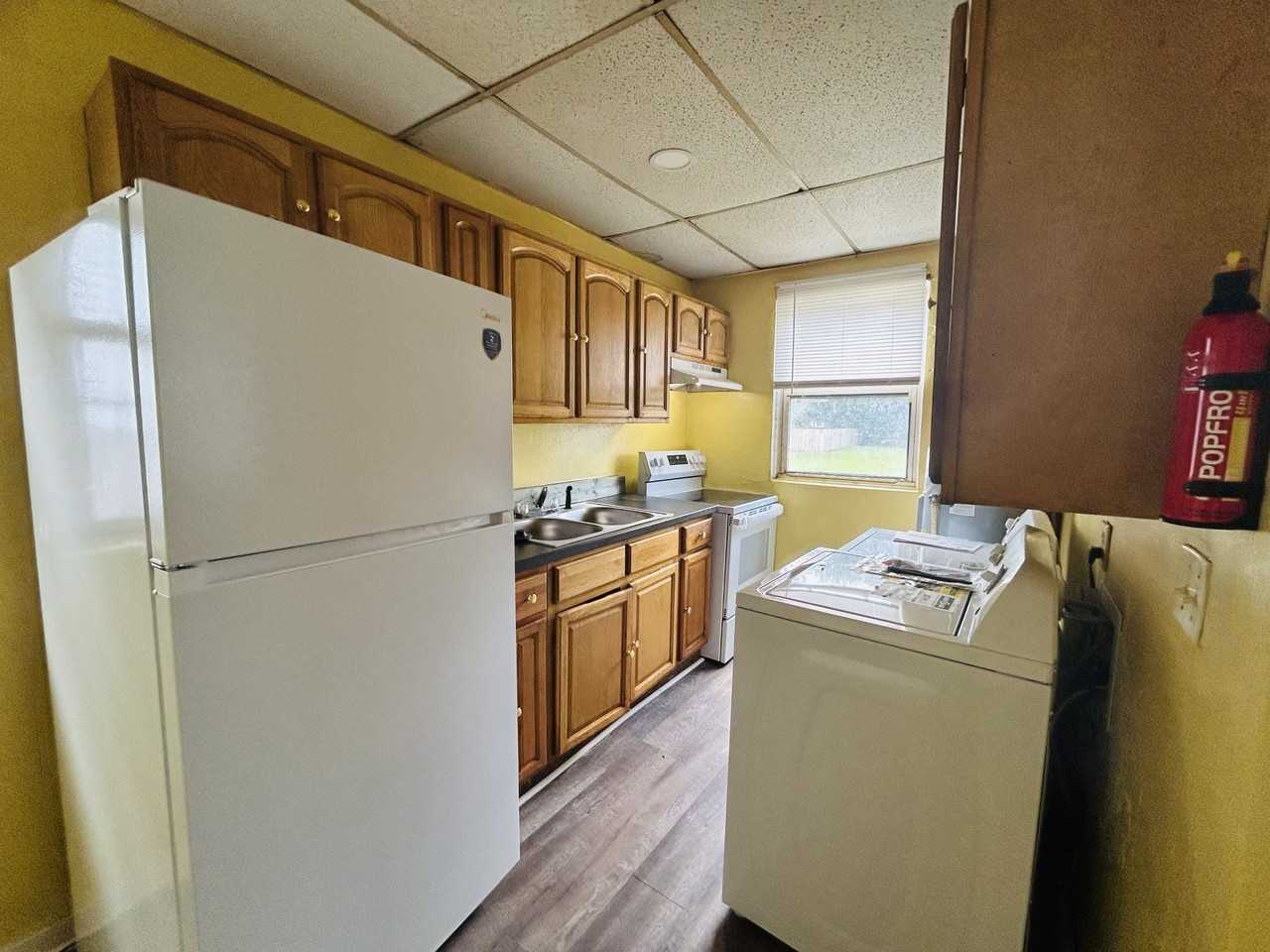 242 West 28th Street #1 - Photo 6 of 25