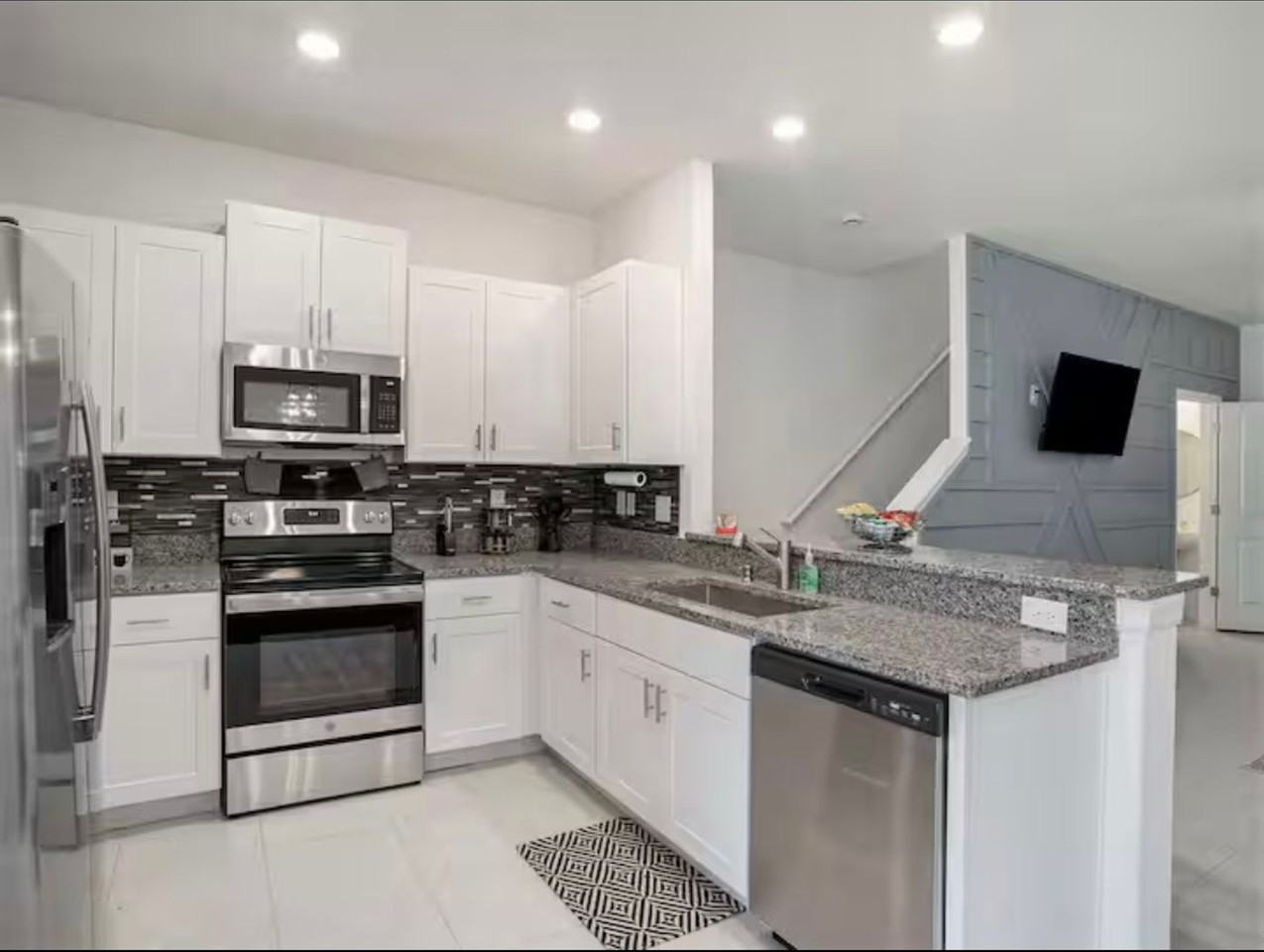 14406 Editors Note Street - Photo 7 of 24