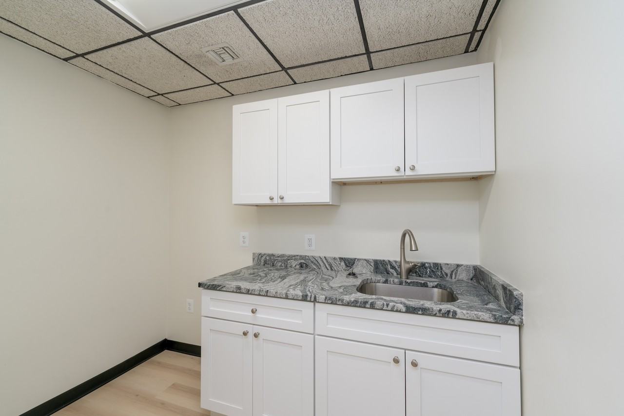 617 Stemmers Run Rd #J - Photo 6 of 31