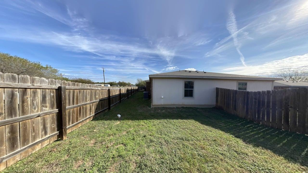 2200 Indian Trl #B - Photo 2 of 38