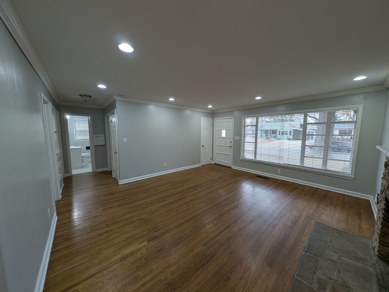 1135 East 49th Street #1 - Photo 3 of 15