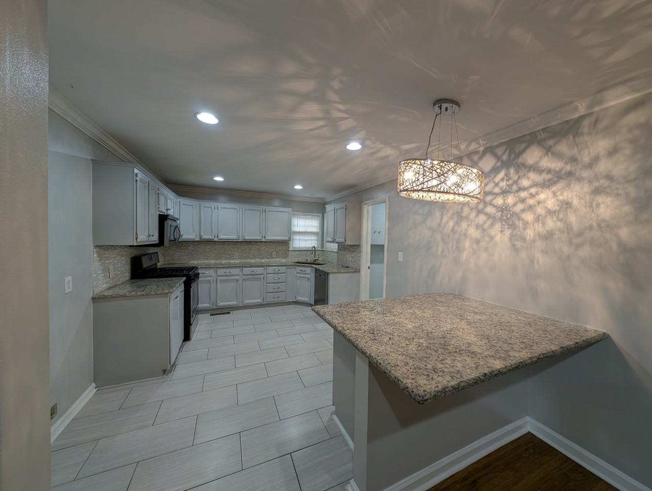 1135 East 49th Street #1 - Photo 5 of 15