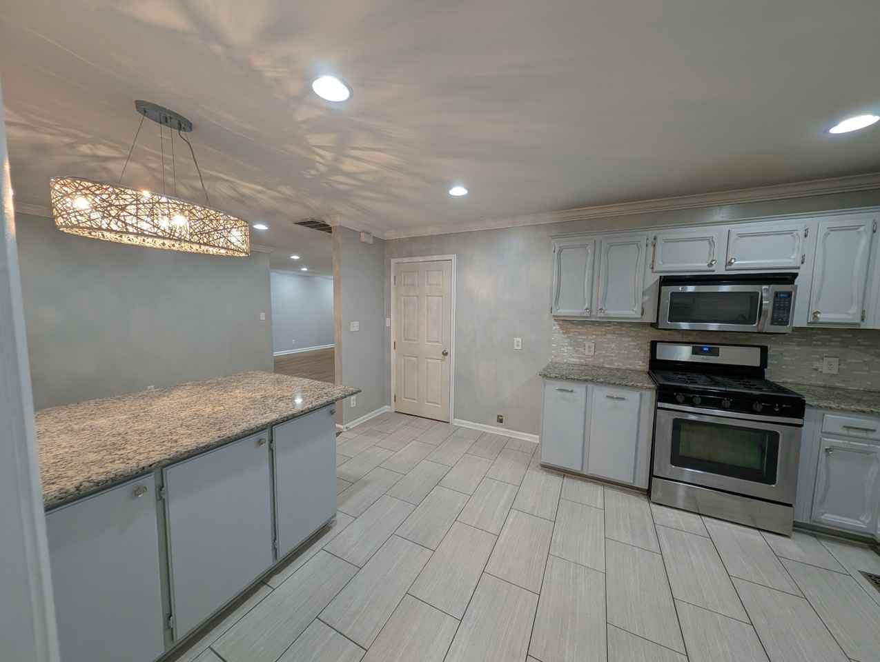 1135 East 49th Street #1 - Photo 6 of 15