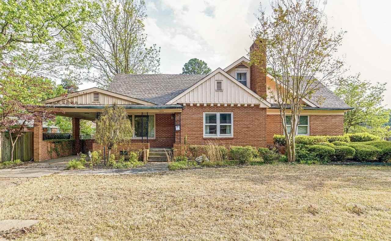 1205 West Oak Avenue #1