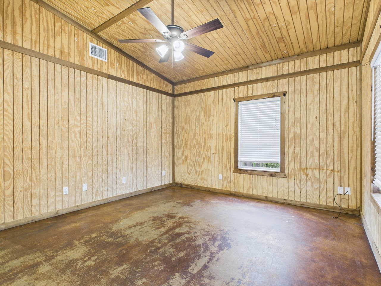 5818 Leonard Rd #1 - Photo 4 of 27