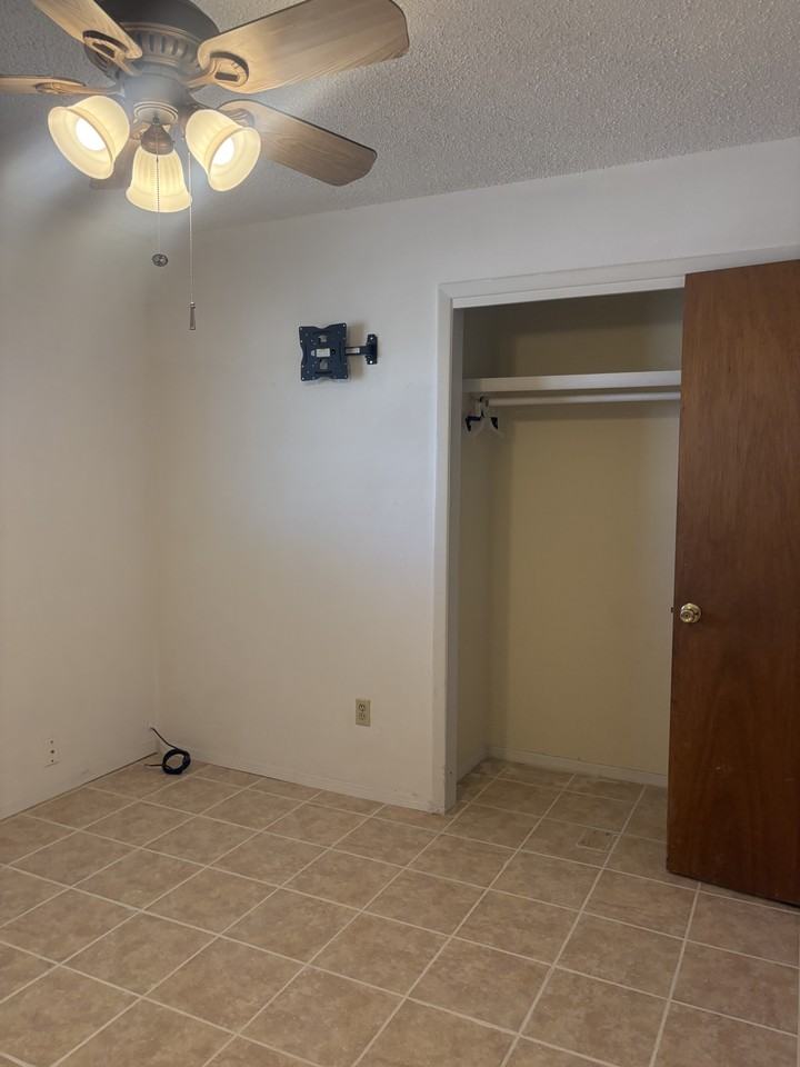 1143 De Vargas Court #1 - Photo 7 of 11