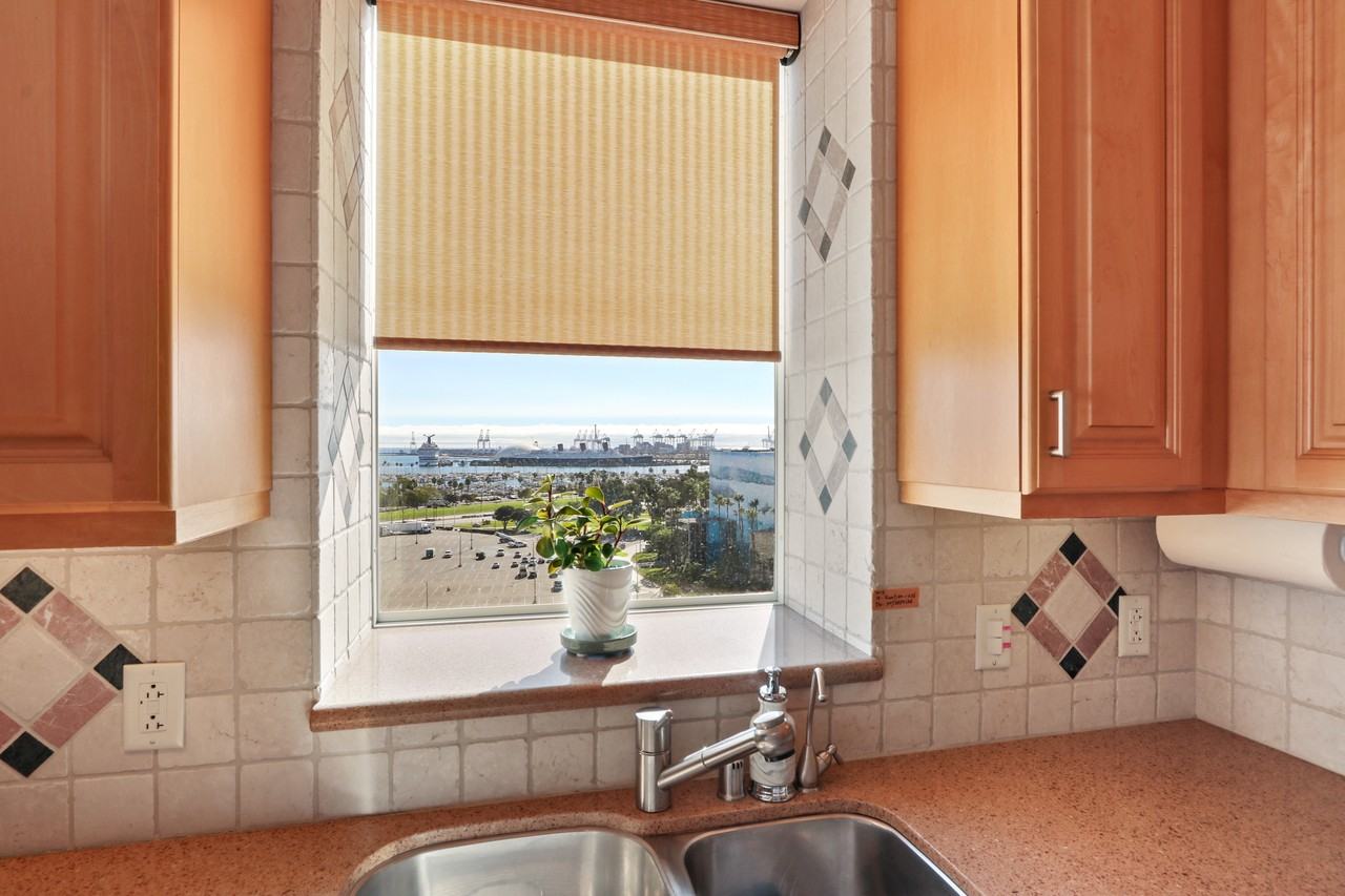 488 East Ocean Boulevard #1016 - Photo 3 of 50