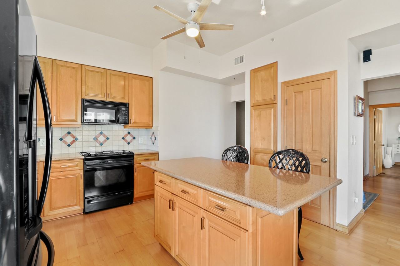 488 East Ocean Boulevard #1016 - Photo 7 of 50