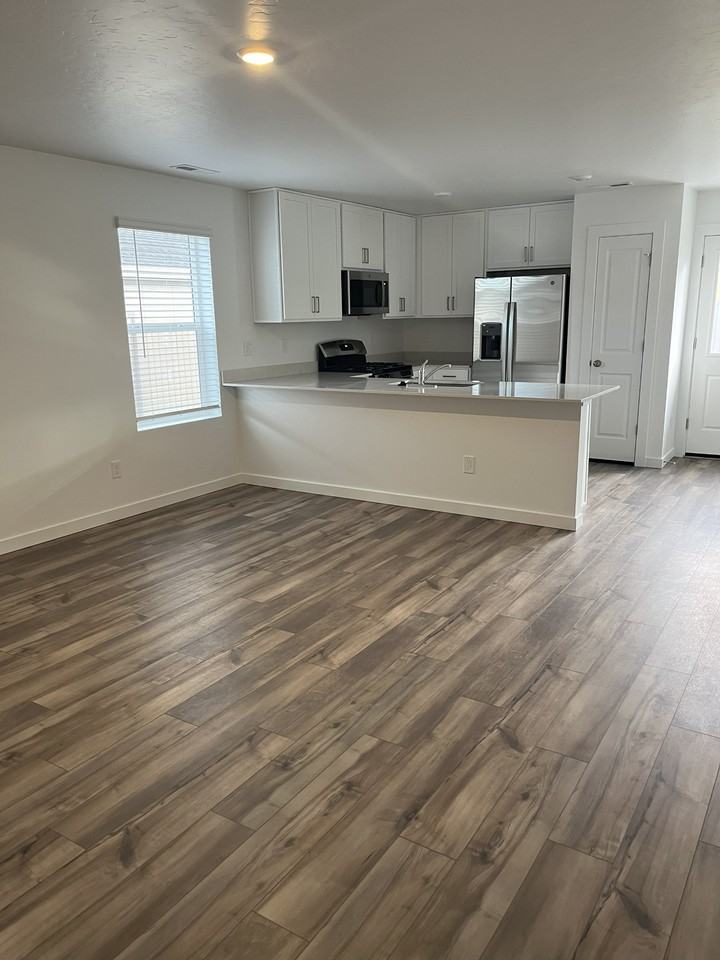 East Wishmore Street #8577 - Photo 3 of 11