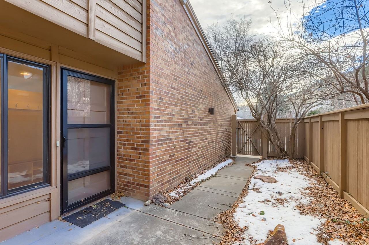 3792 Lakebriar Drive - Photo 3 of 22