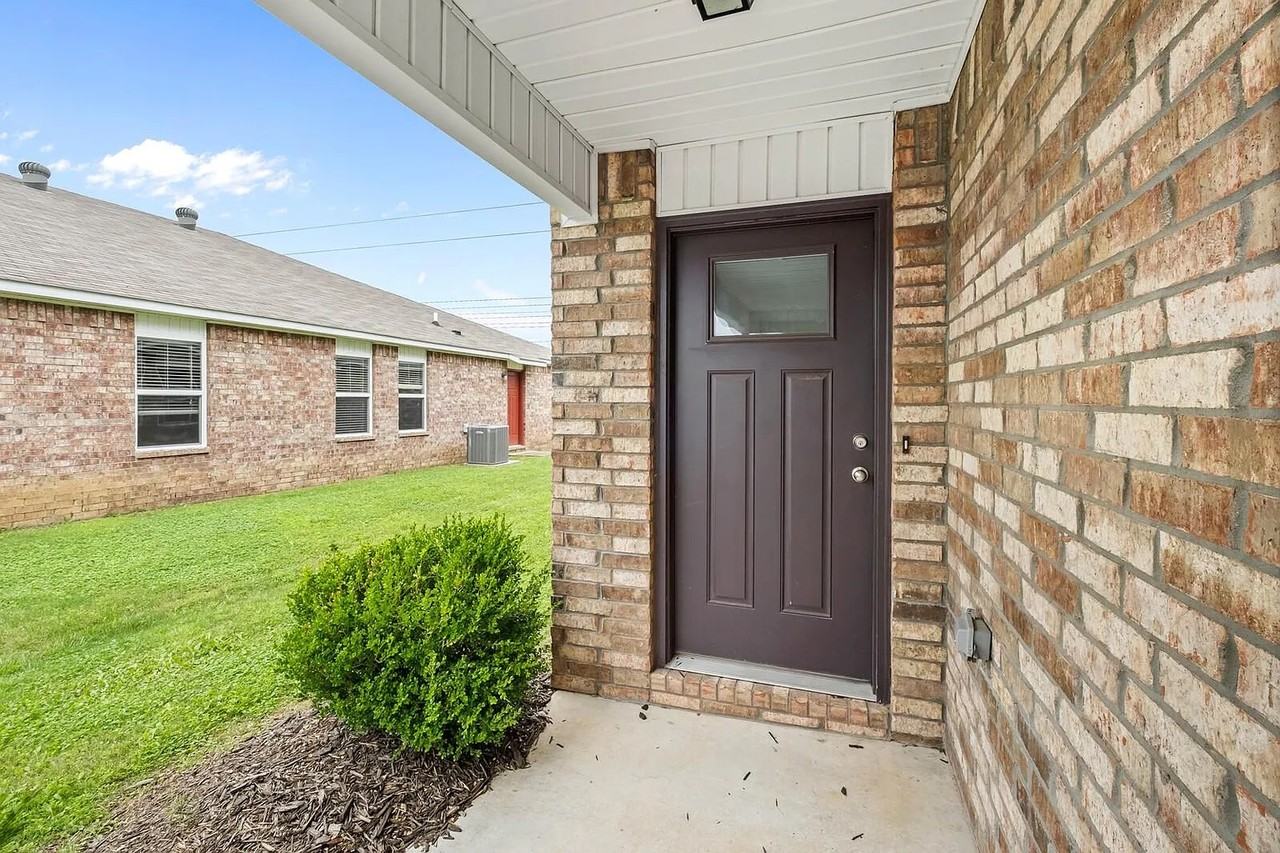 236 East Anabranch Court #2