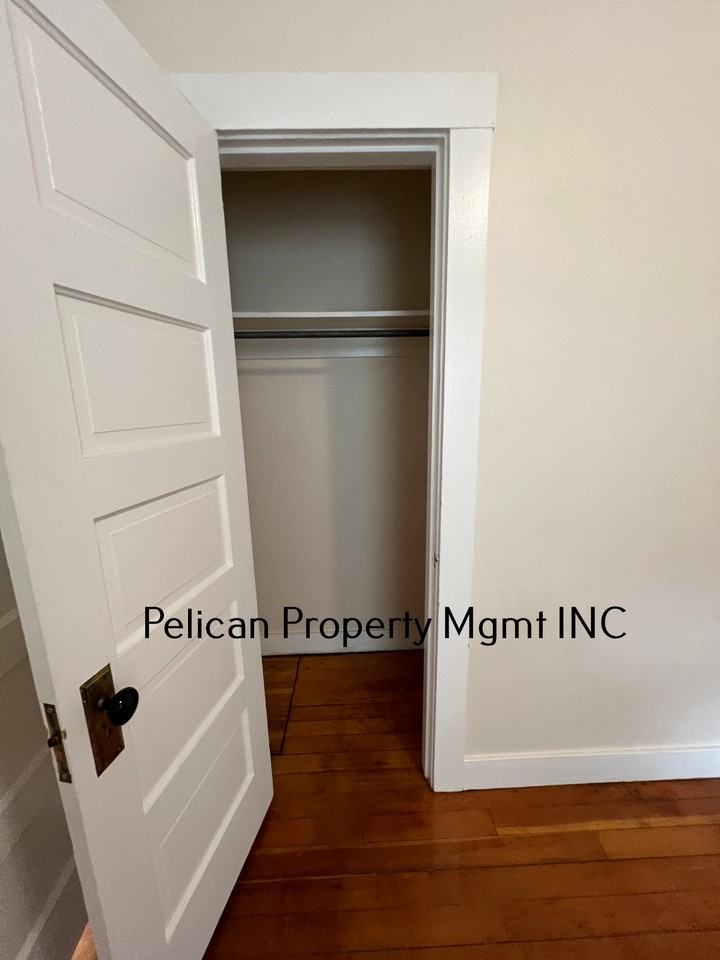 327 Jefferson St #1 - Photo 5 of 18