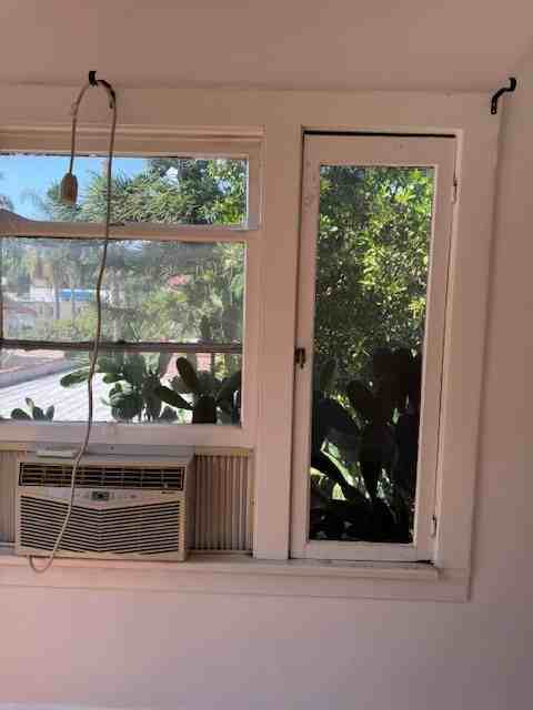 2008 Argyle Ave #2008 - Photo 5 of 12