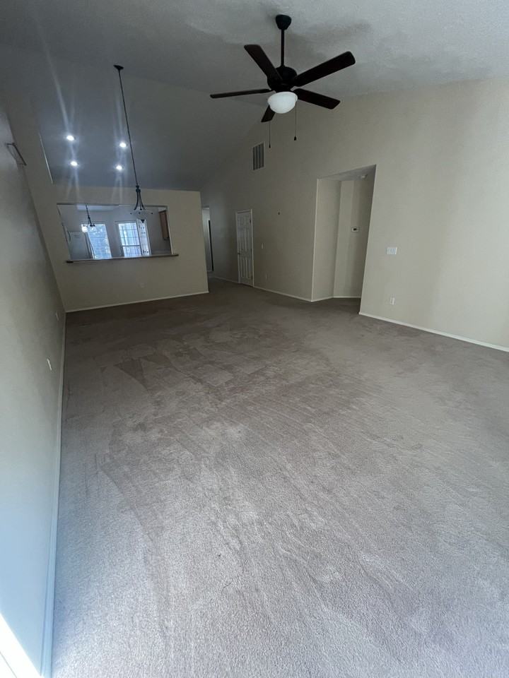 2645 N Englewood Way #2645 - Photo 4 of 15